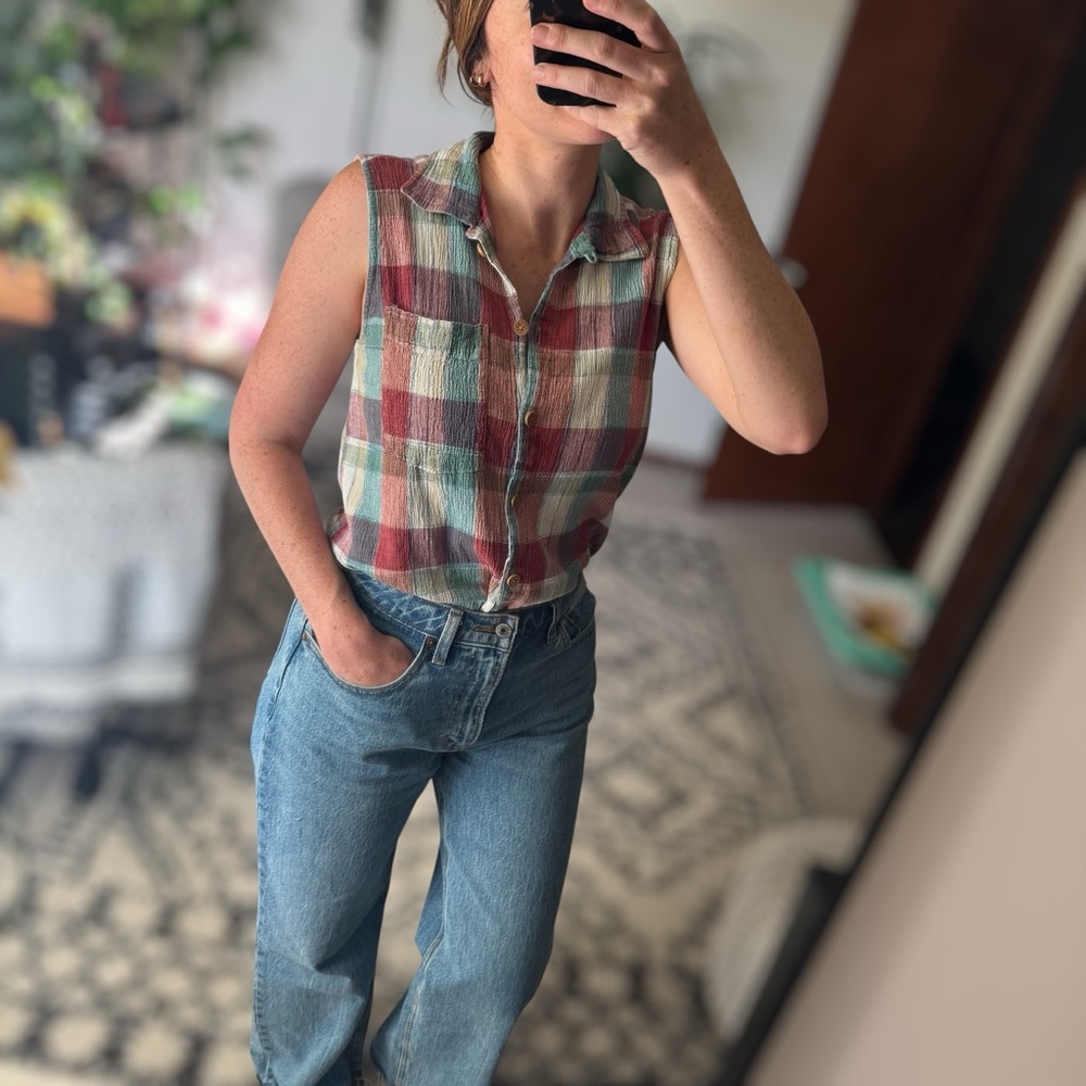 Vintage Erika Multicolor Plaid Sleeveless Button-Up Top